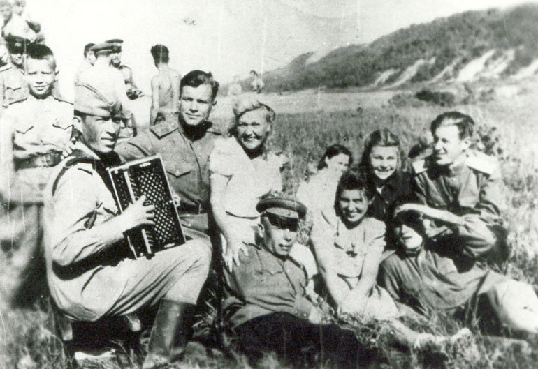 194_big1942.jpg