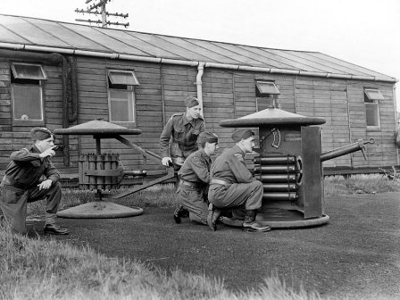 Smith Gun, Fome Guard.jpg