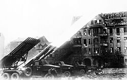 250px-Russian_artillery_fire_in_Berlin.jpg