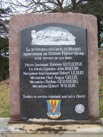 3-monu_coligny_01__1_.jpg