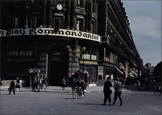 paris-occupation-01.jpg