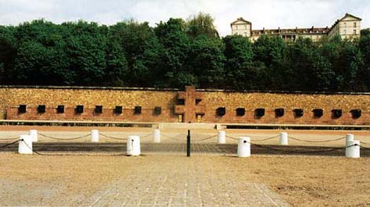 memorial_mont_valerien1.jpg