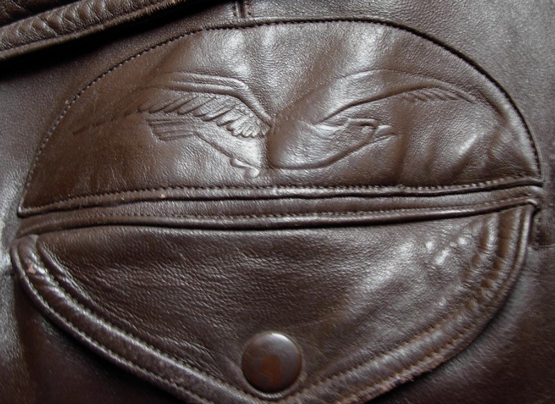détail veste en cuir.JPG