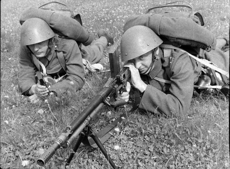 fusil mitrailleur tchèque.jpg