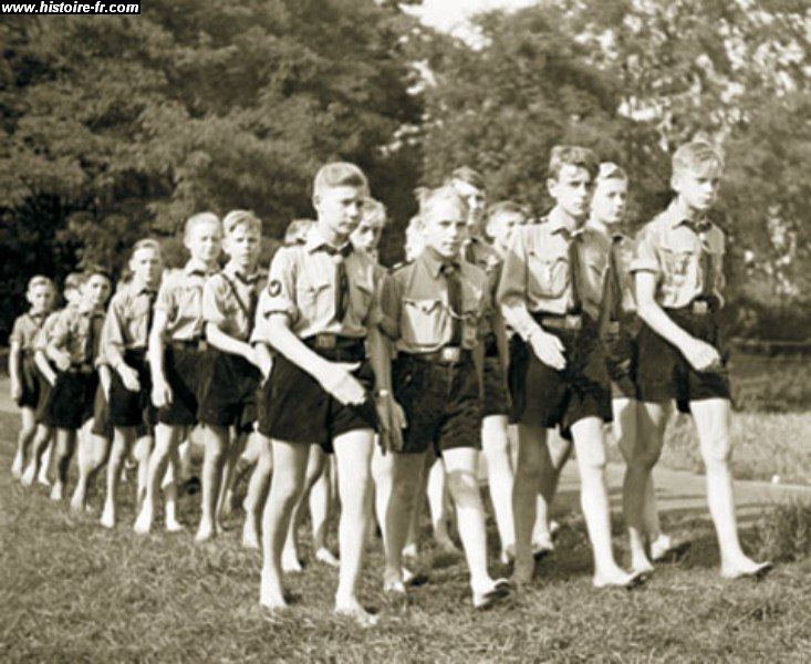 defile_hitlerjugen.jpg