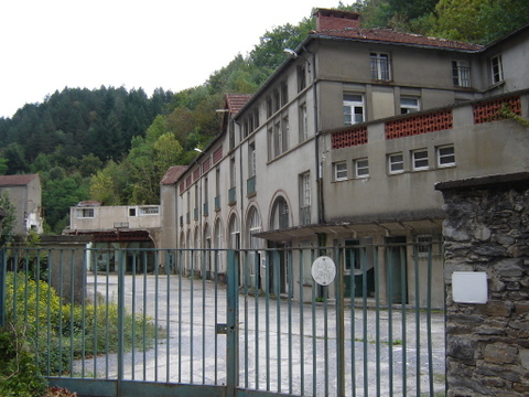 1 - Usine textile fermée.JPG