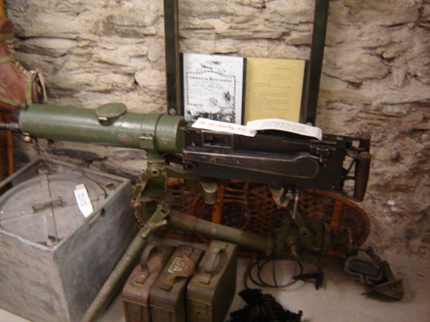 13 - mitrailleuse.JPG