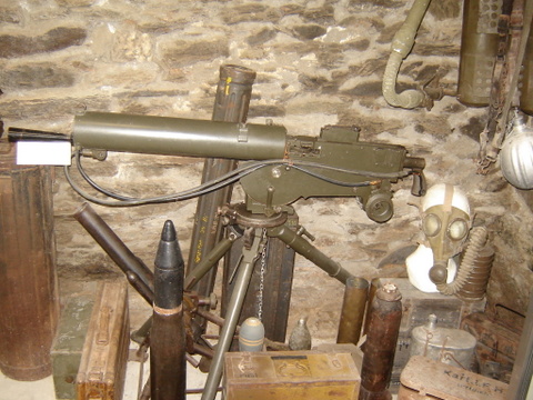17 -mitrailleuse.JPG