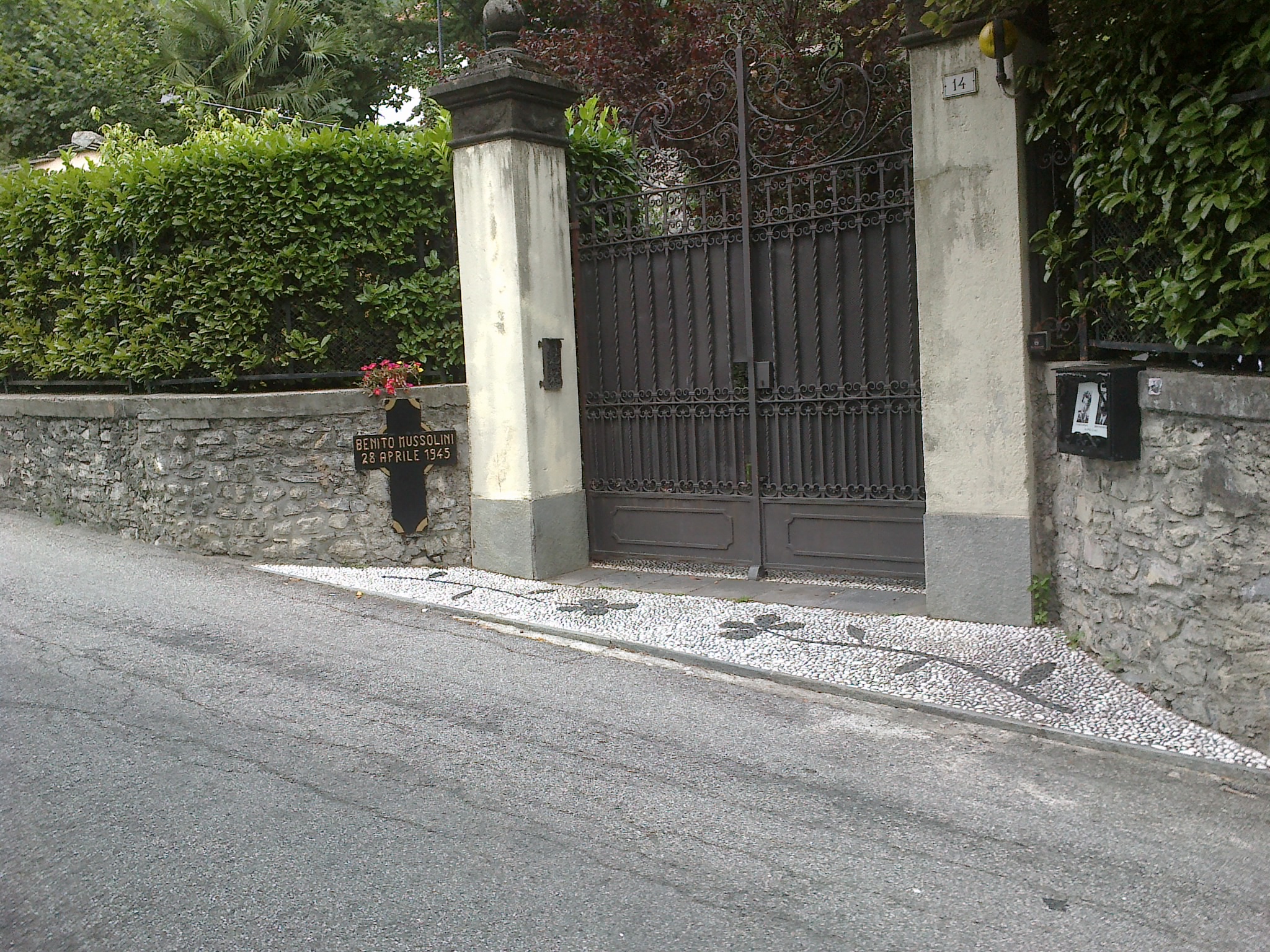 8-portail villa Belmonte.jpg