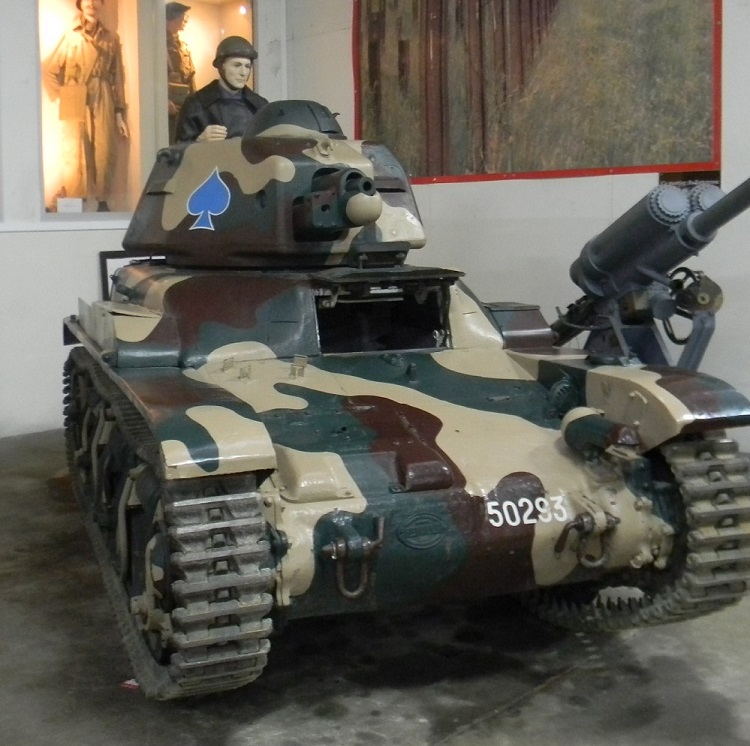 R35(05).jpg