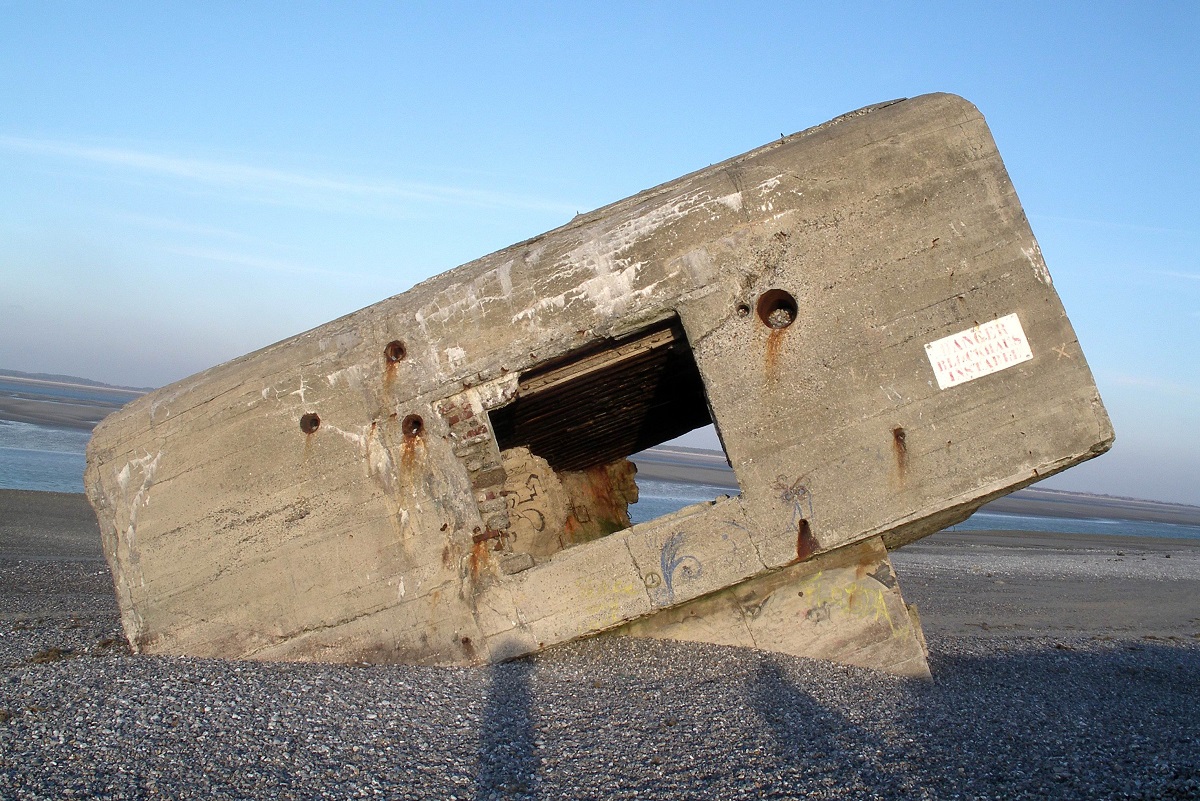 CA 02-R612-3.JPG