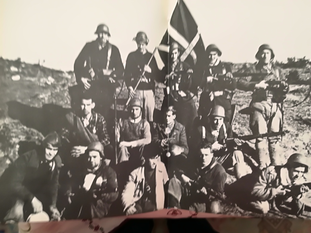 uniformes républicains 1.jpg