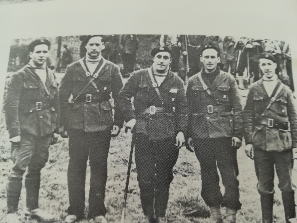 uniformes des républicains 2.jpg