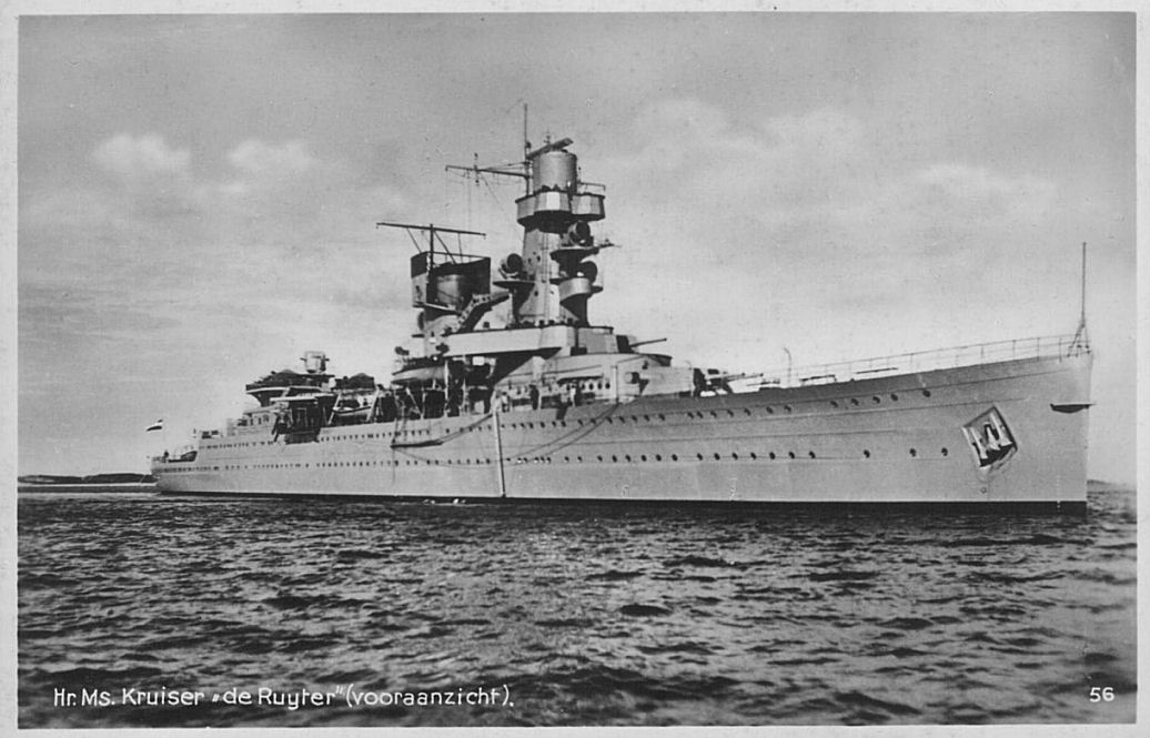 DE RUYTER 1937 Ruyter_voor.jpg