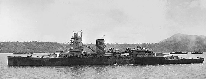 DE RUYTER 1942 2 camouflé.jpg