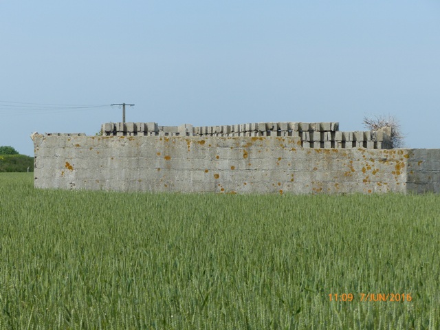 ver sur mer Stp 35a. casemate SK pour 122 russe12.JPG