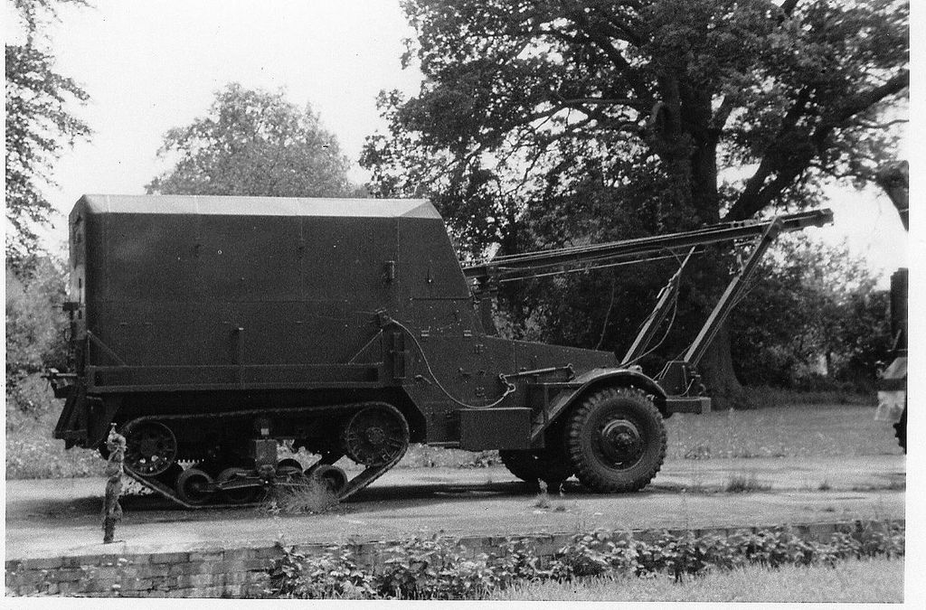 halftrack reme repair vehicle.jpg