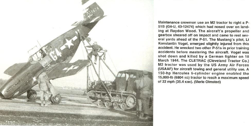 Maintenance sur un P51 B.JPG
