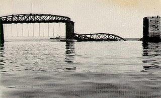 pont tournant saint-elme.jpeg