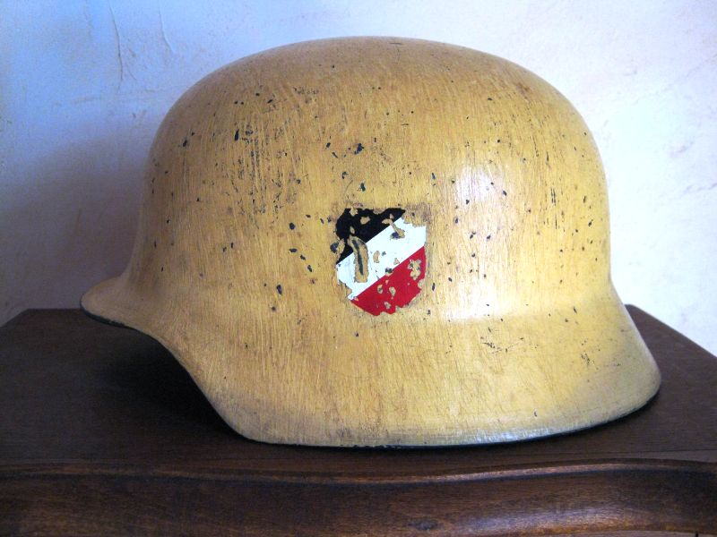 casqu 1.jpg