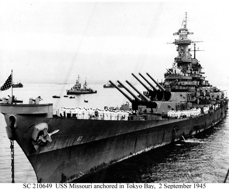BB63 MISSOURI 1945 9 2 en baie de Tokyo (2).jpg