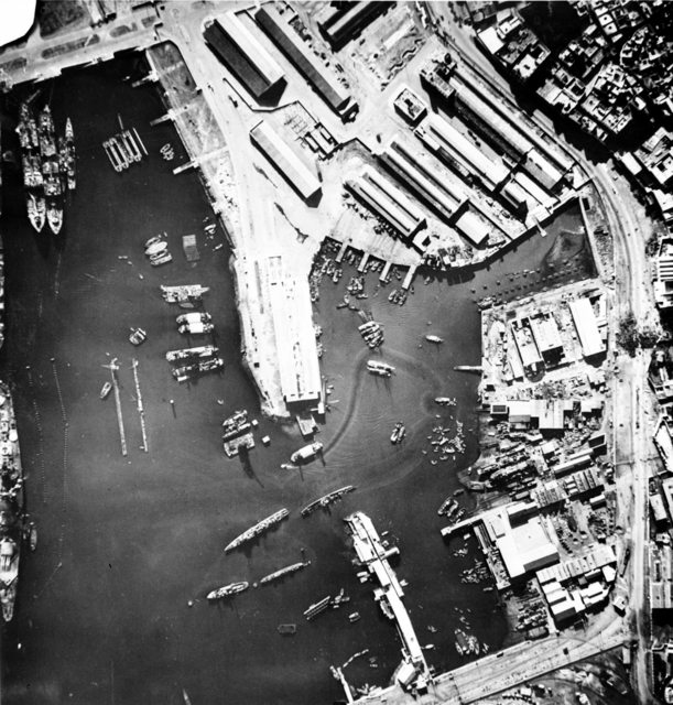 1942 11 8 JEAN BART à casablanca.jpg