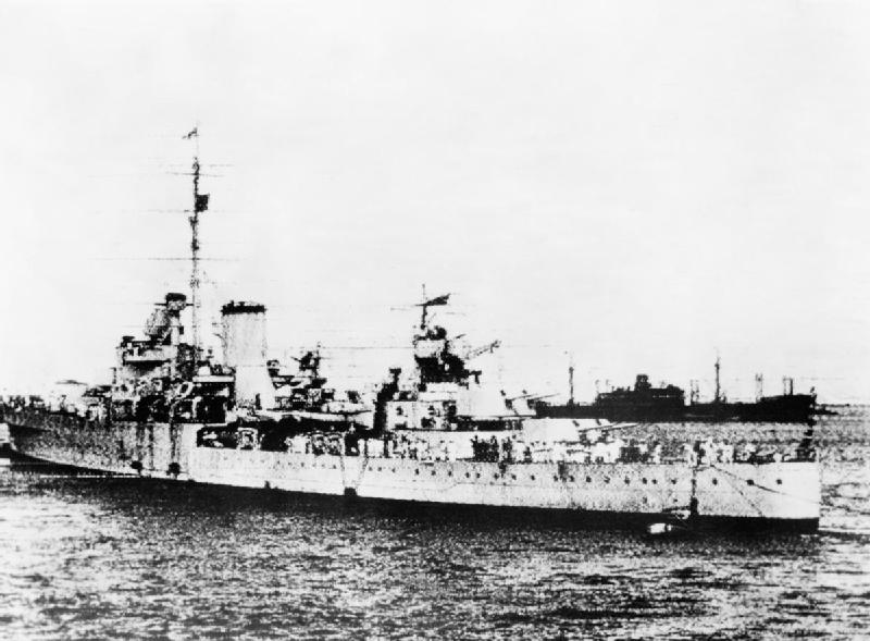 AJAX 1940 1 3 Rear_Admiral_Sir_Henry_Harwood_Received_in_Montevideodeo,_Uruguay__.jpg