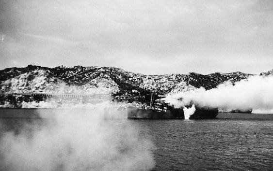 1940 6 2 CHELLA en feu à marseille.jpg