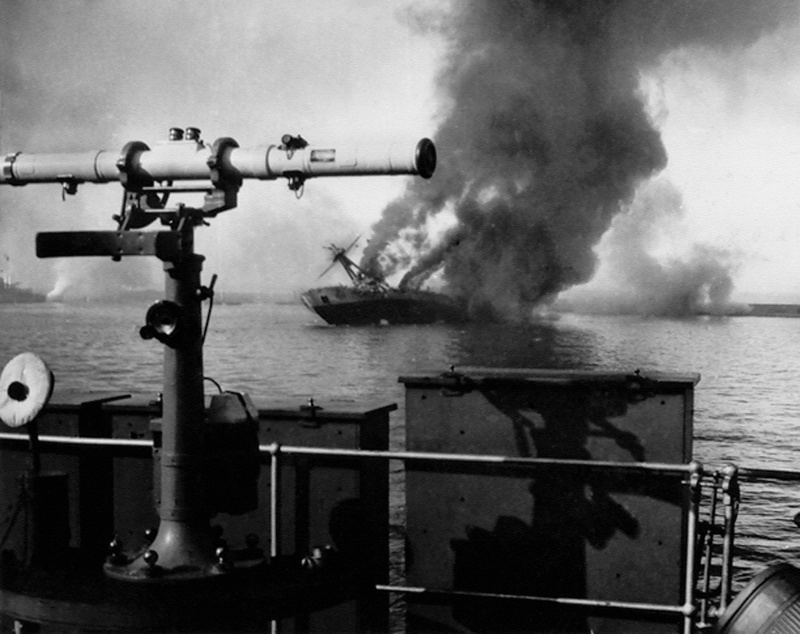 1940 7 3 18h04 BRETAGNE  à mers en kebir.jpg