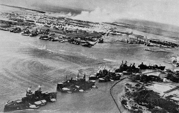 9 NEVADA,ARIZONA,VESTAL,TENNESSEE,WEST VIRGINIA,MARYLAND,OKLAHOMA,NEOSHO,CALIFORNIA à pearl harbour.jpg