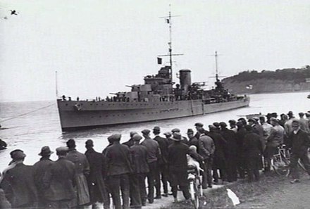 HMS_Neptune_(AWM_302461).jpg