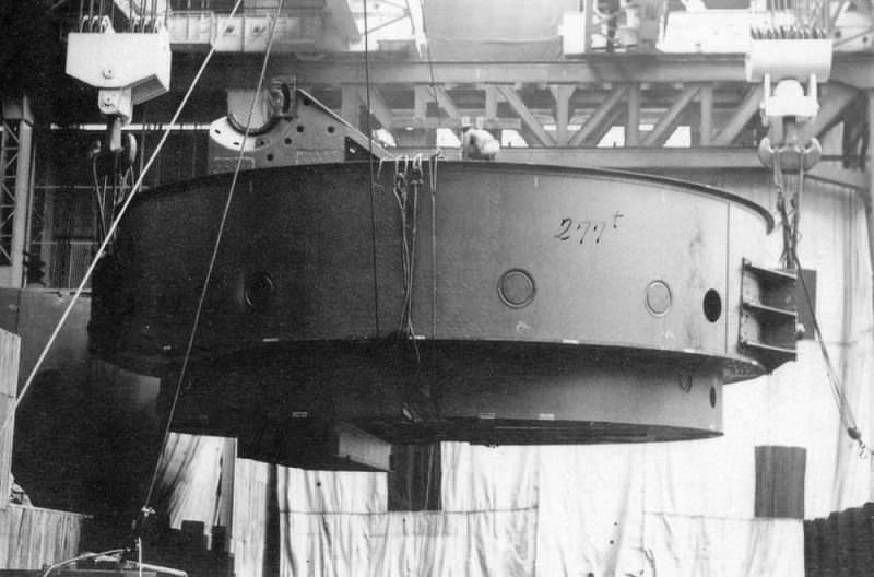 YAMATO 1939 barbette de 457mm.jpg