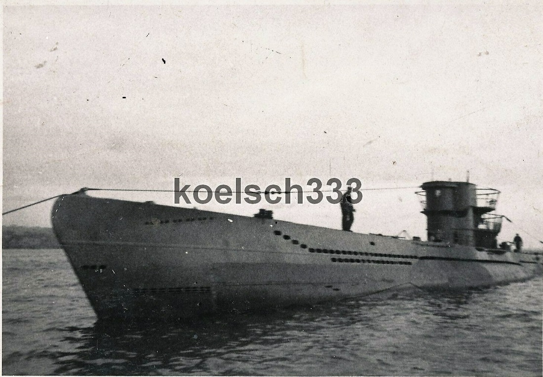 U373 1944 à brest s-l1600.jpg