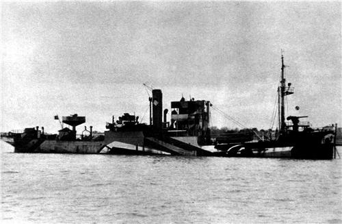 SB137 ex V107 ex BOTILLA RUSS.jpg