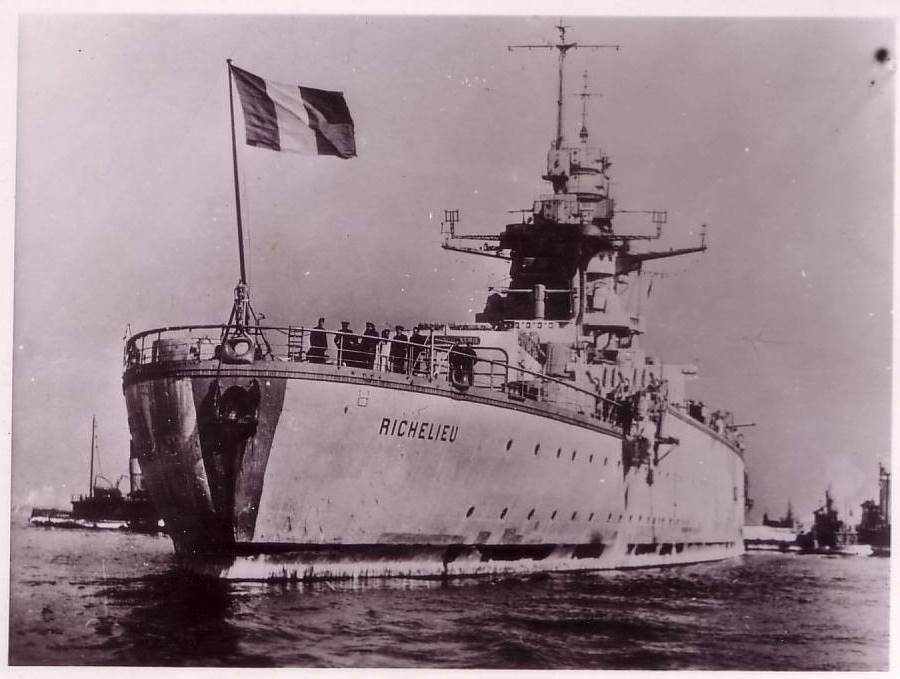 RICHELIEU 1943 2 11  Vue de la poupe.jpg