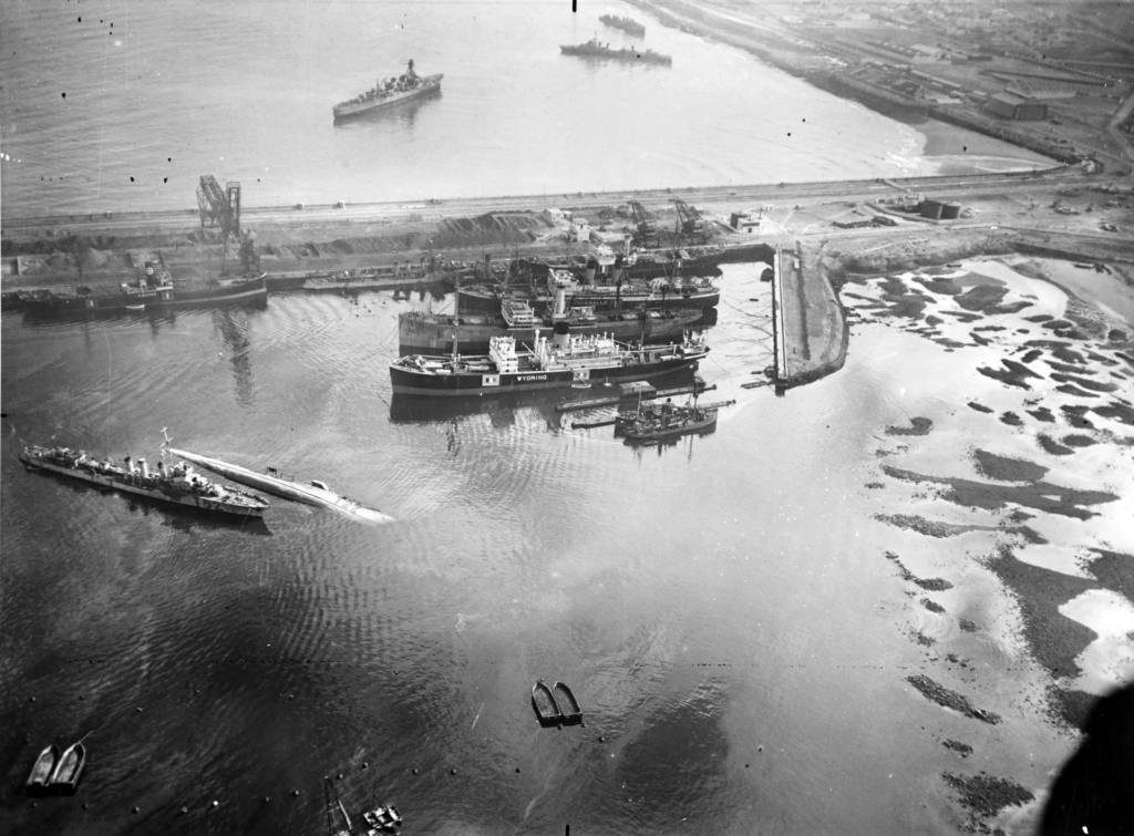 1942 11 8 TEMPETE, FRONDEUR,   casabl10.jpg