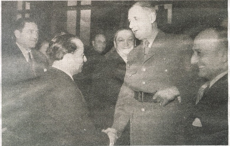 JP Bloch à droite sur la photo.jpg
