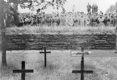 adolf hitler world war i graves Langemarck.jpg