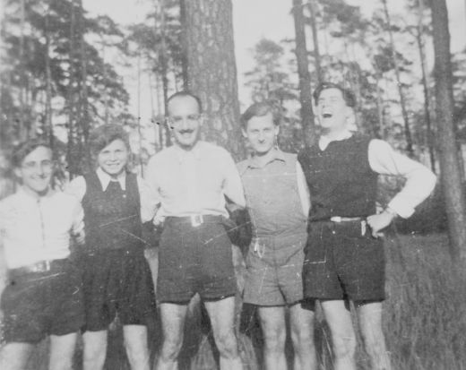 Schwersenz_Chug_Halutzi_1943_b.jpg