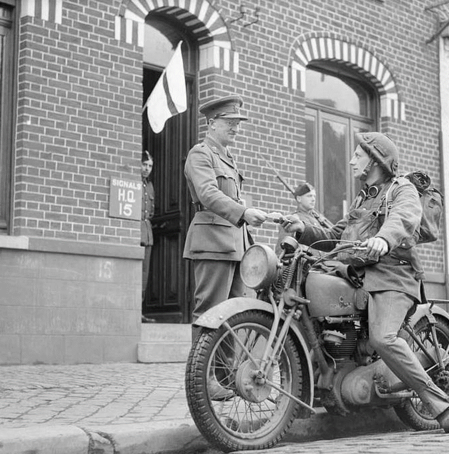 despatch rider.gif 2.gif