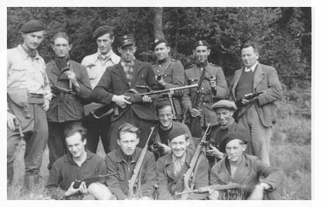 Groupe_de_maquisards.jpg