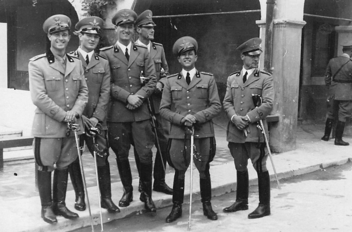 officiers it .jpg