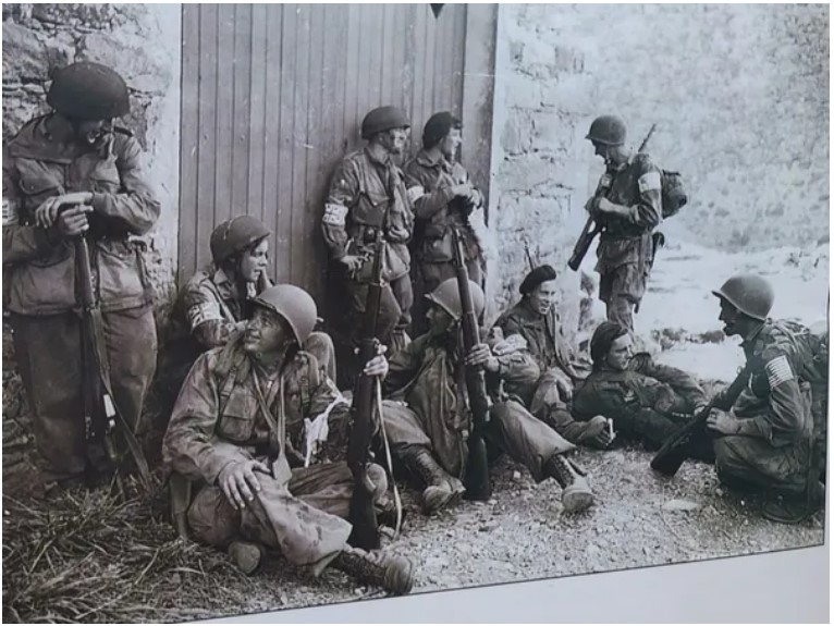 us british paras.jpg