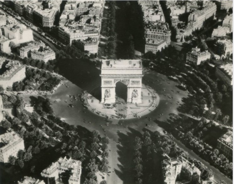 arc triomphe.jpg