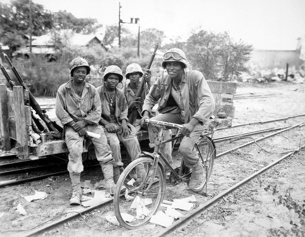 originalUSMarines à vélo.jpg