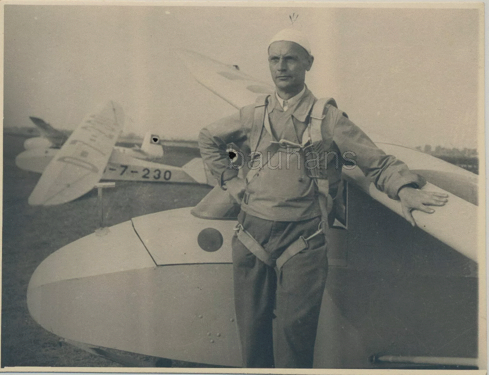 pilote planeur de.gif