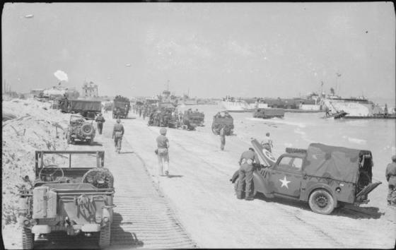 The_British_Army_in_the_Normandy_Campaign_1944_B5929.jpg