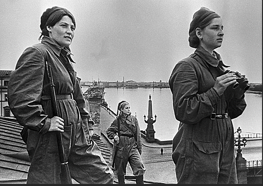 leningrad aircraft spotter.gif
