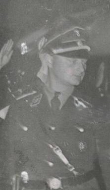 C,D.rally.1933-adolf-hitlers-official-photographer-and-a-nazi-politician-and-publisher-who-was-a-member-of-hitlers-intimate-circle-2C2X7P3.jpg