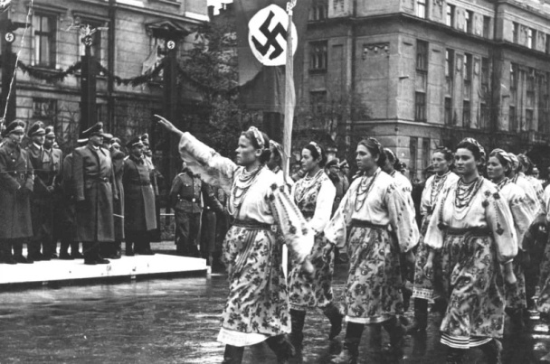 Femmes Ukraine Soviétiques.jpg